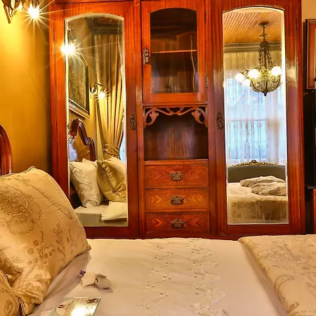 Faik Pasha Special Category Beyoglu Hotel 4*