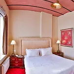 Faik Pasha Special Category Beyoglu Hotel